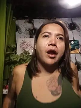 TabooSHOWgirl18 webcam