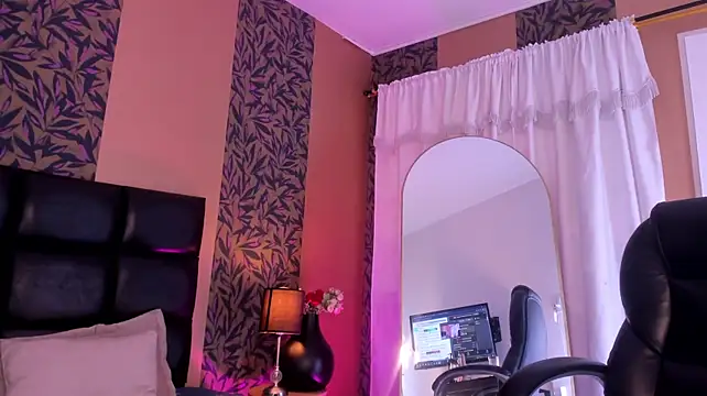 miss_scarley webcam