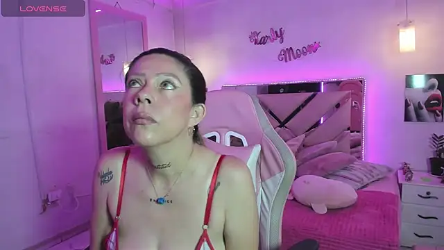 Karly_moon webcam