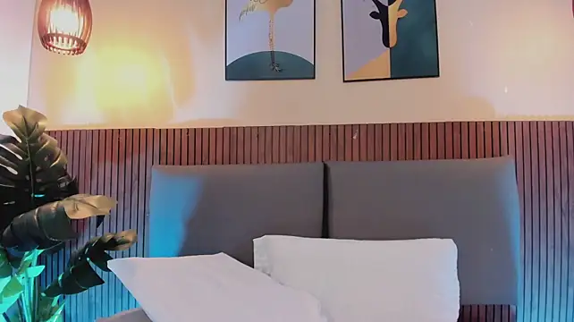 NicolleeEvanss