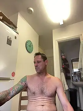 yourhotboy_42 (Ask my age) - I masturbate and cum on my chest and fac
