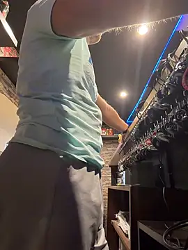 Johnytrain's live cam