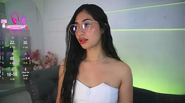 charlotterusso live cam on StripChat