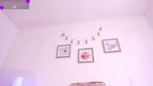 mely_rosse_ live cam on StripChat