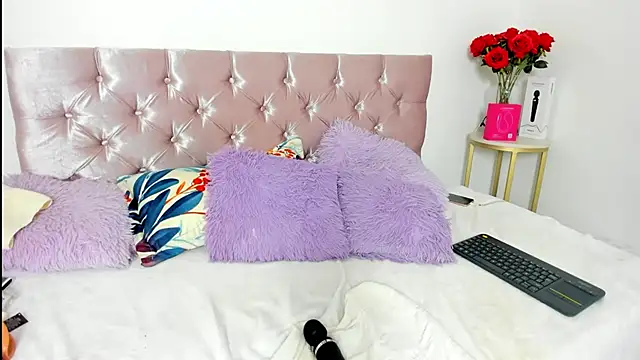 alanavega11 live cam on StripChat