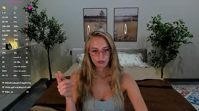 Stacy_River live cam on StripChat