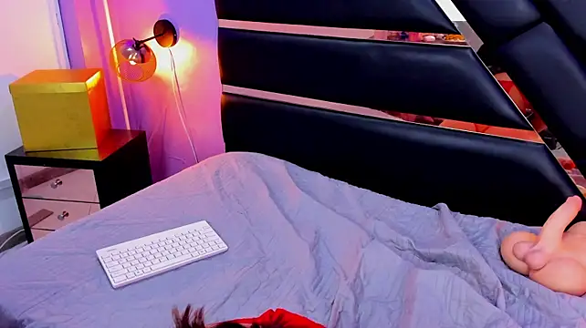 Emma_monserrat live cam