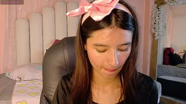 SweetRenata_ webcam