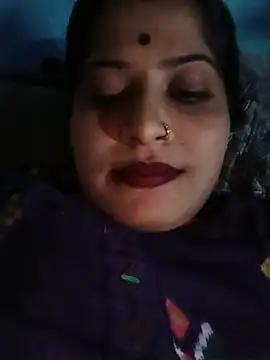 Mohni_bhabiji live cam on StripChat