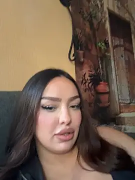 SpanishYoungGirl webcam