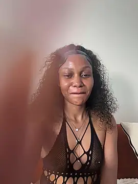 sexxyronn (Ask my age) - WHOSE MY DADDY