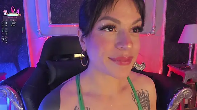 MeganDraco_ webcam