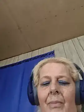 DavisDesires webcam