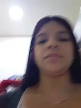 Layla-daring webcam