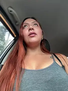 Lux_Scarlett webcam