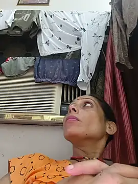 Sexy-Suhani2