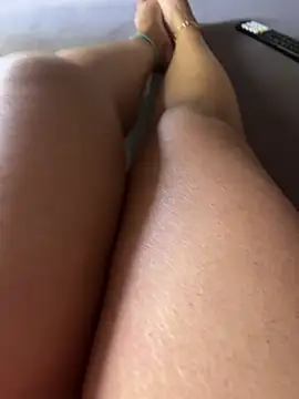 Nayavelours webcam