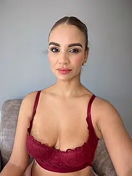 Webcam Model(Lia_Brooks) is live