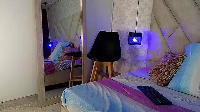 isabella_luxet webcam