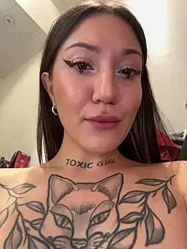 SaintSquirt live cam