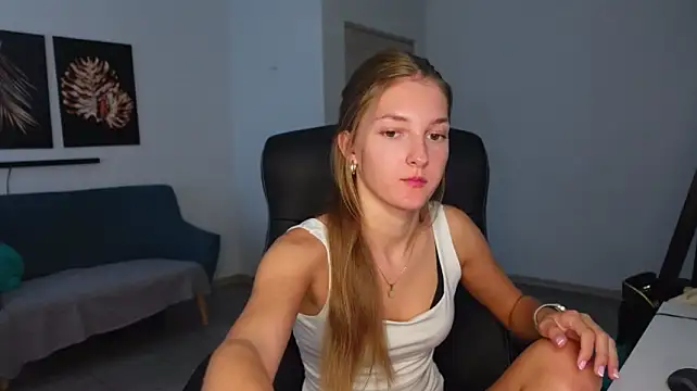 Lana_Jewel webcam