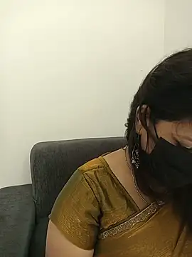 noty_girl2 (F milf) - Boobs oiling