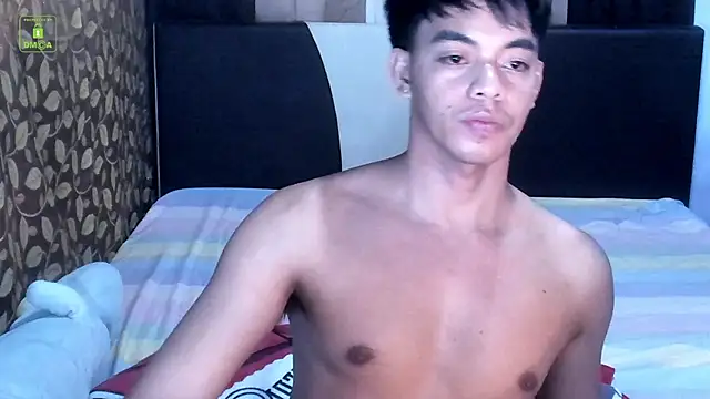 Crazyasiancum1 webcam