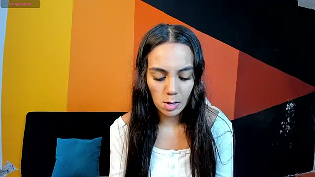 martina_mancini live cam on StripChat