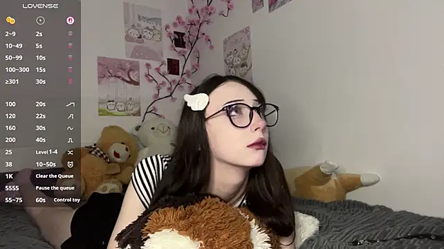 pixykristyy live cam on StripChat