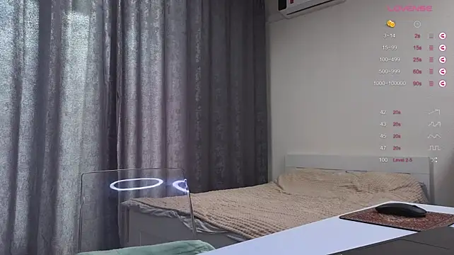 lovly_bambi live cam on StripChat