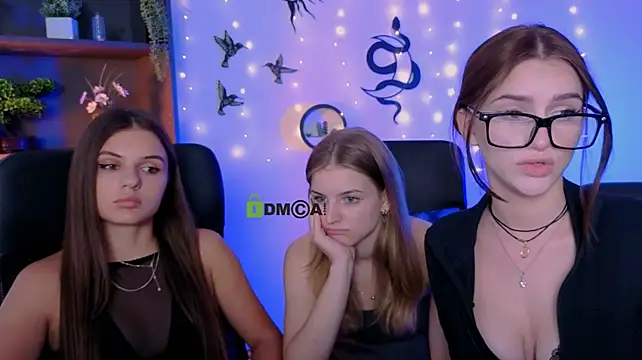 lisa_dark_ live cam on StripChat