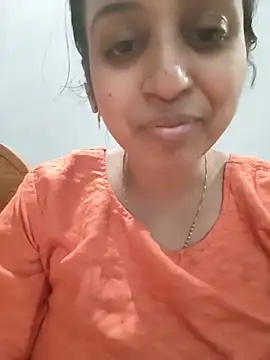 Tamil_shalini live cam on StripChat