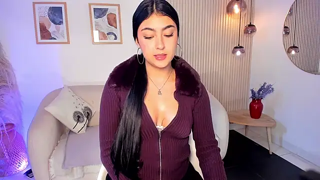 Bella_rochee live cam on StripChat