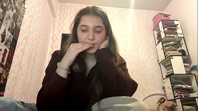 JanineThielman live cam on StripChat