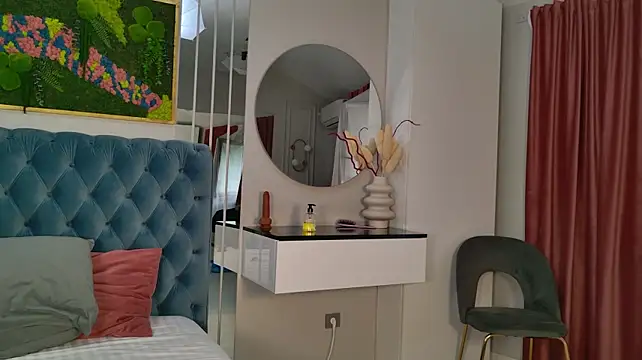 SiennaPierce webcam