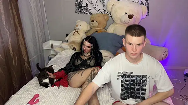 Laura_Key webcam