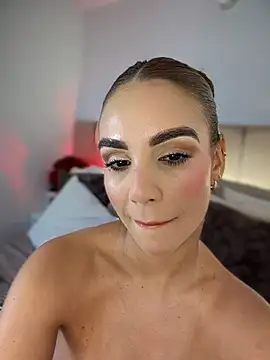 Lia_Brooks