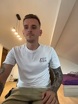 Huge_cock22cm live sex cam