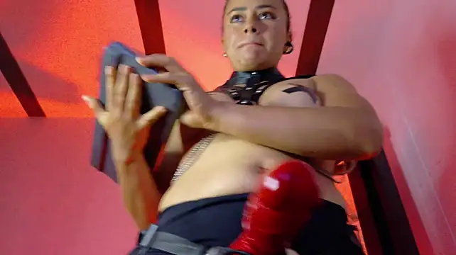 MistressSlut1 webcam