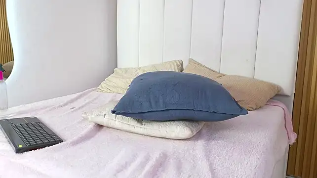 KimSensual_