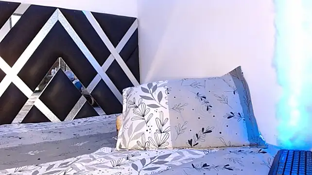 Levy_Steve live sex cam