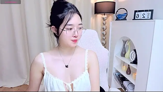 miuu6868 live sex cam