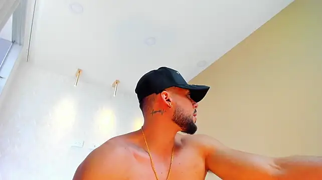 leo_king7 live cam on StripChat