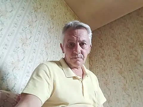 Naturi6 live cam on StripChat