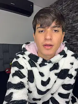 naim_theking (M twink) - Sexy naked dancing 🔥