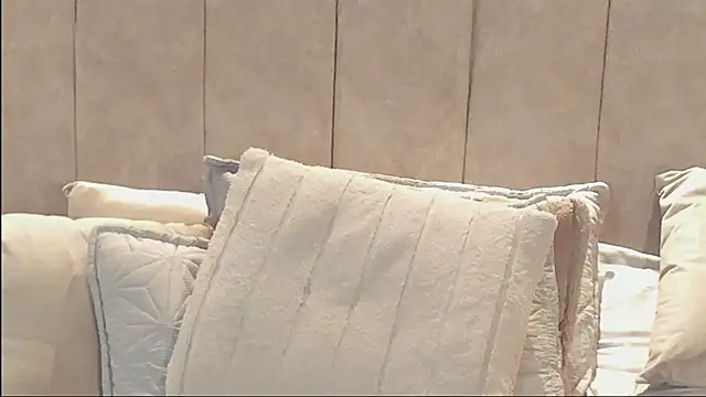 _laura_saenz1 (F young) - NAKED FINGERS PUSSY