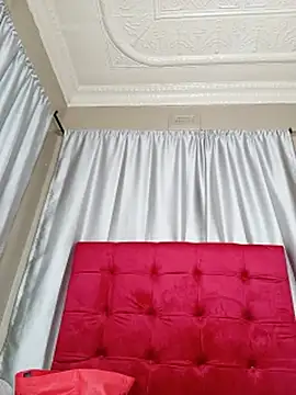 pussyfarrie (F young) - naked dancing
