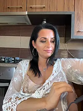 Hotmomcheckk_ webcam