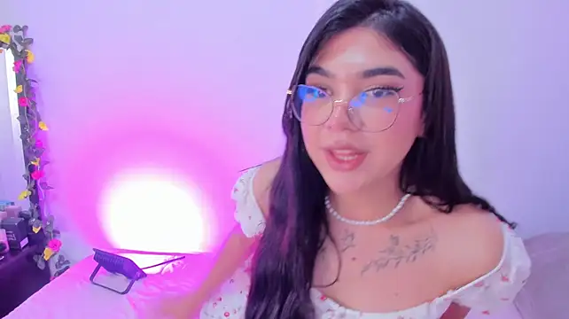 RoseCassie webcam