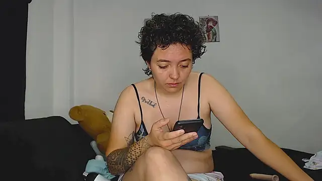 kathy_luisa live cam on StripChat